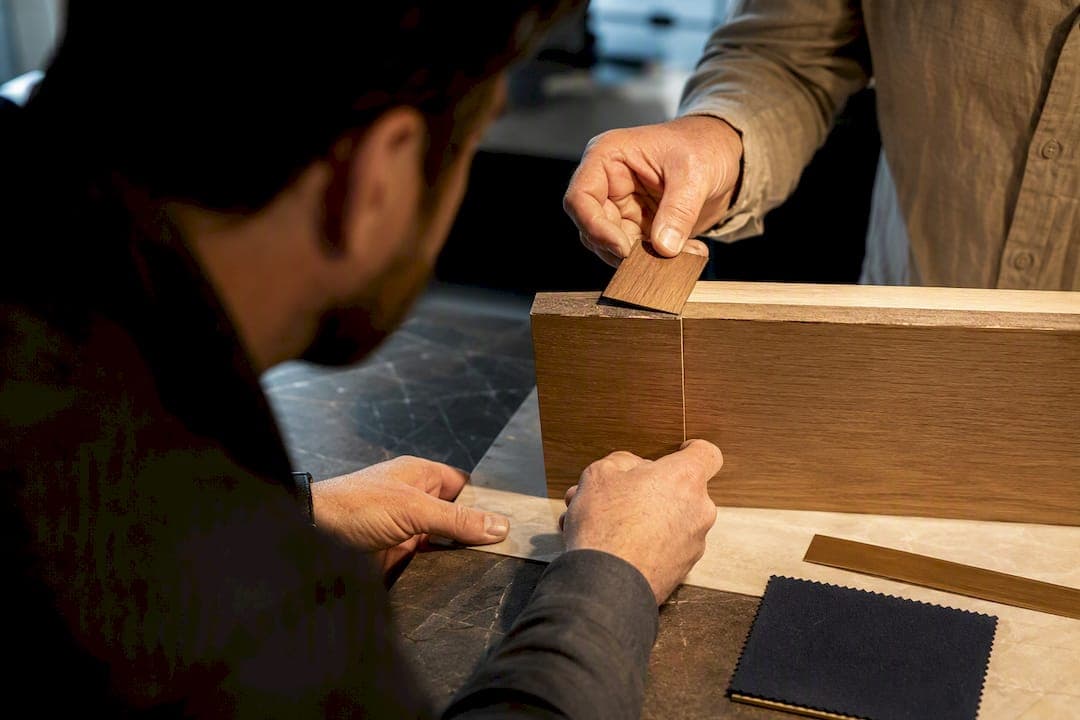 Copy Ready Furniture Maker Brief: 8 Essentials for Trade
